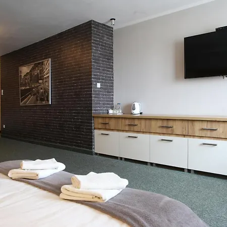 ホテル Sunny ポズナン